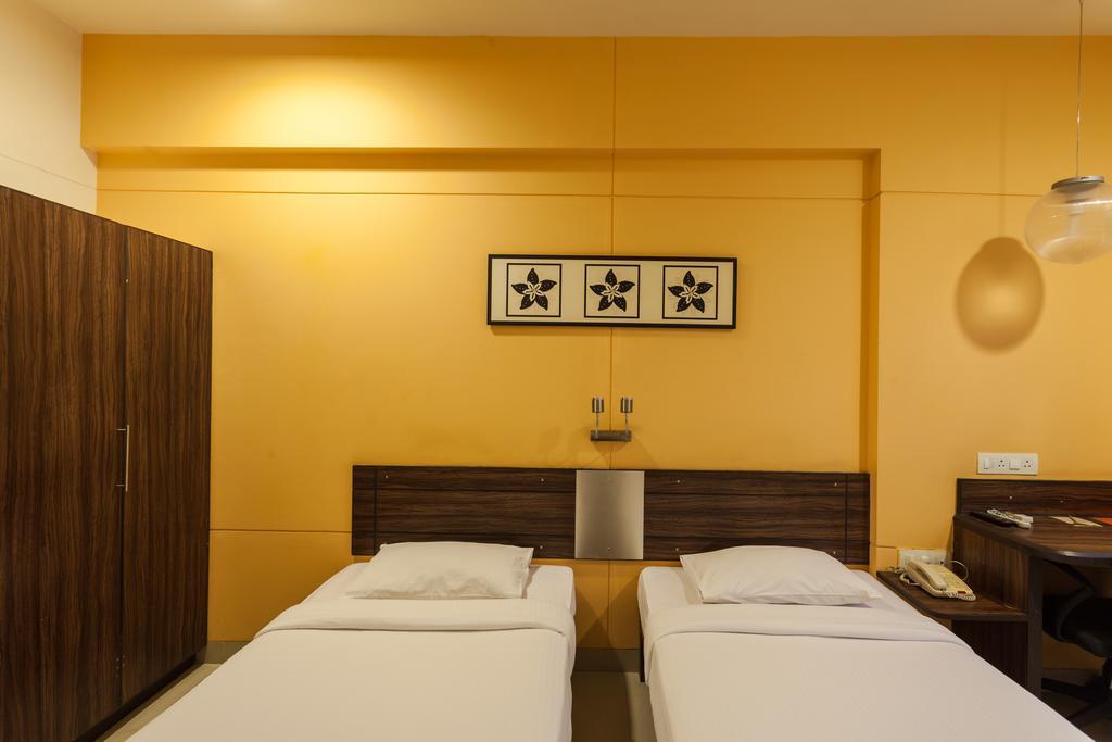 Surat Hotell Eksteriør bilde
